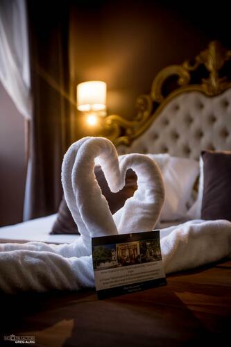 Chambres dans hôtel de charme Saint-Sauveur adapté aux couples