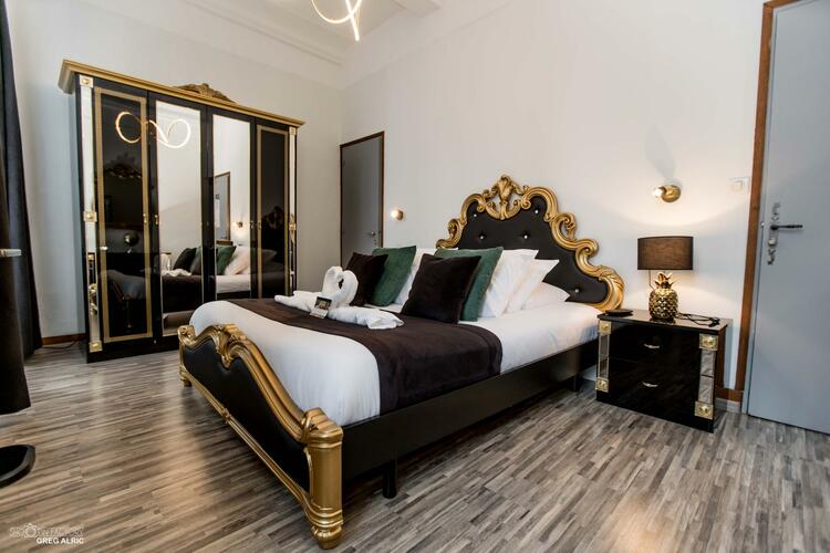 L'hôtel Saint-Sauveur à Meyrueis offre des chambres confortables et accueillante idéales pour courts séjours