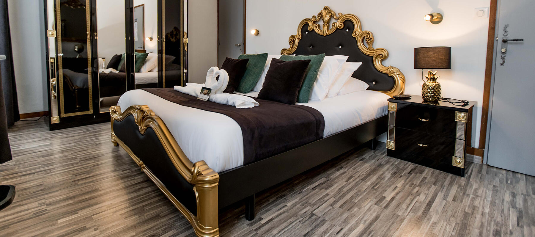 L'hôtel Saint-Sauveur propose des chambres récemment rénovées dans un ancien hôtel particulier à Meyrueis en Lozère